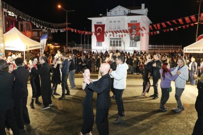Mütareke Meydanı’nda Cumhuriyet valsi