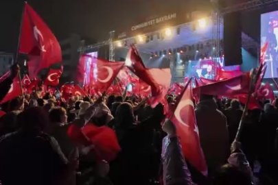Yağmura rağmen Bursa’da Cumhuriyet coşkusu dinmedi