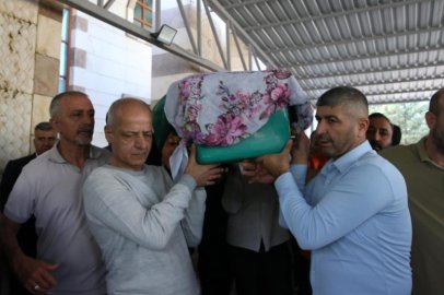 Tren kazası anne ve evladını birbirinden ayırdı