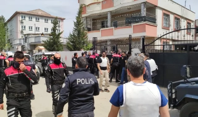 Adana'da polise silahlı saldırı: 1 ağır yaralı... 