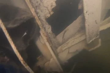 Batan geminin makine dairesinin girişi görüntülendi