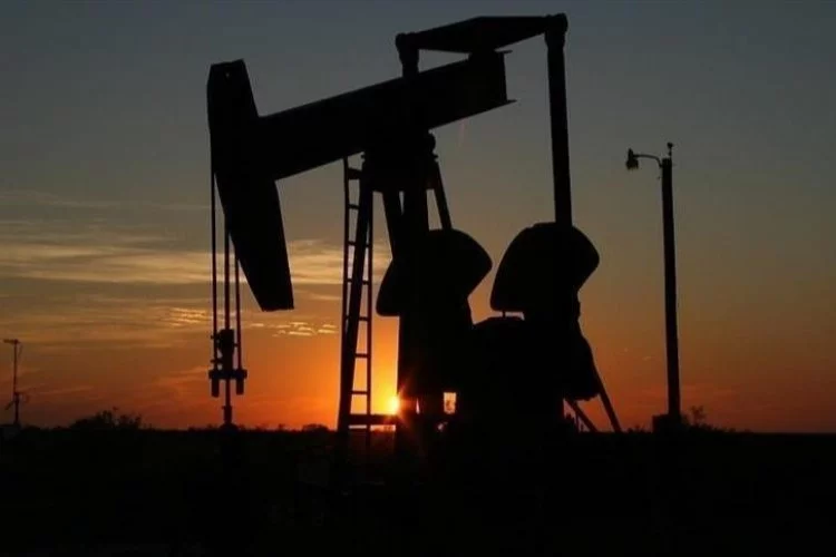 Brent petrolün varil fiyatı 77,50 dolar