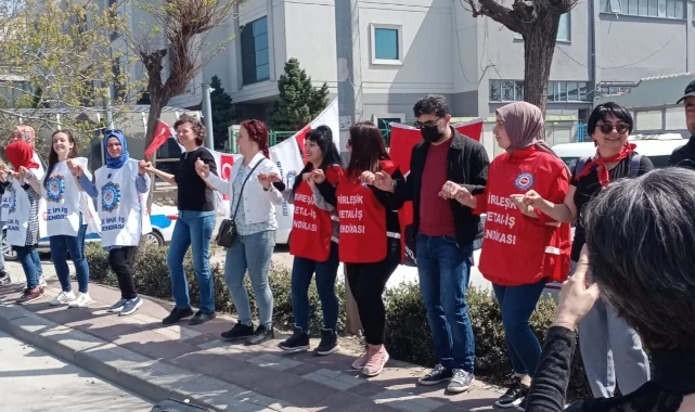 Bursa 1 Mayıs Tertip Komitesi'nden, Acarsoy Tekstil işçileriyle dayanışma eylemi!