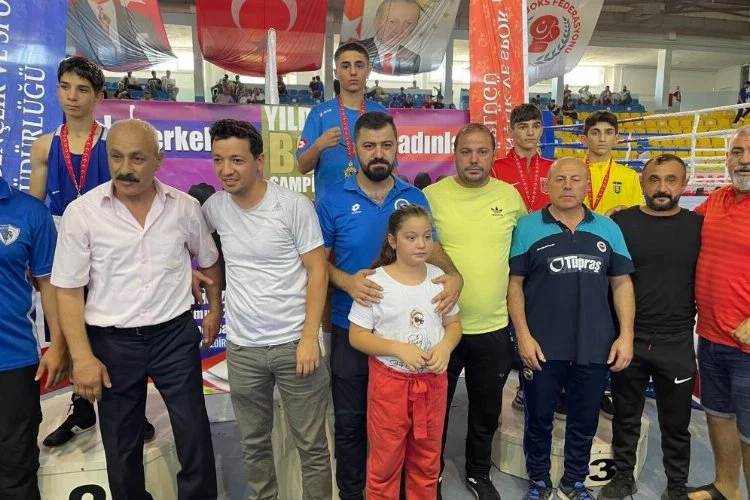 Bursa Büyükşehir Belediyesporlu boksörlerden önemli başarı