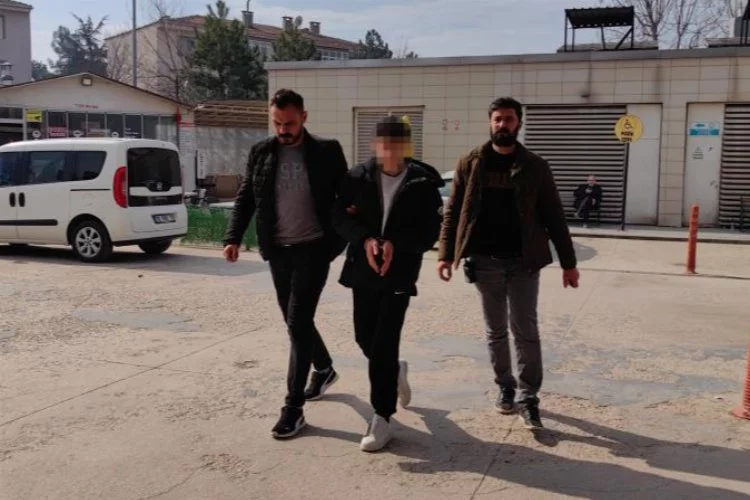 Bursa'da 18 yaşındaki dolandırıcı yakalandı