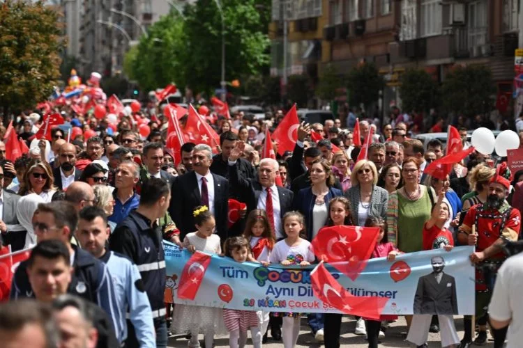 Bursa’da 23 Nisan coşkusu kentin dört bir yanını sardı