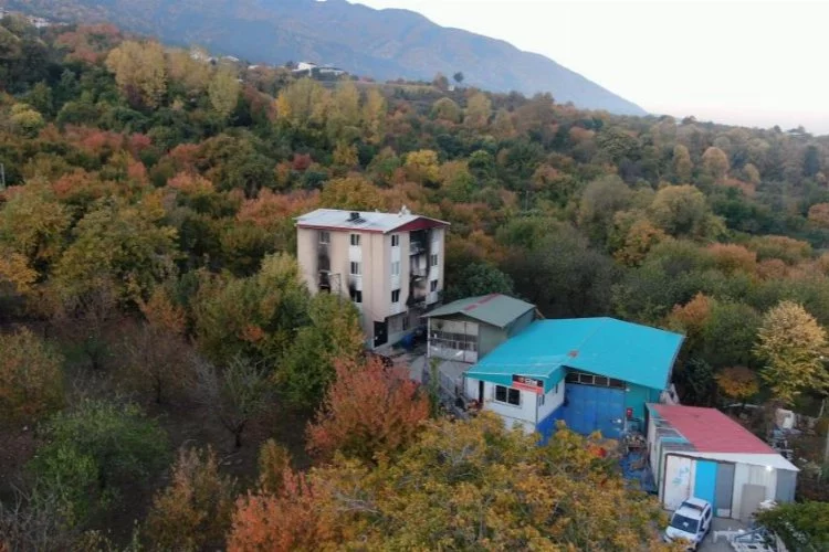 Bursa'da 9 kişiye mezar olan ev dron ile havadan görüntülendi