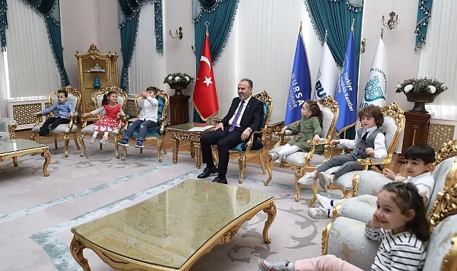 Bursa'da Ana Kucağı'ndan başkanlık koltuğuna  