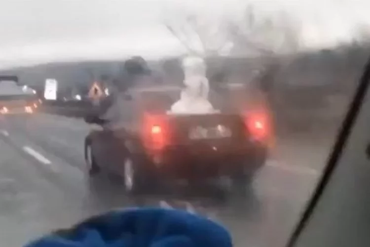 Bursa'da bagajdaki kardan adam, görenleri şaşırttı