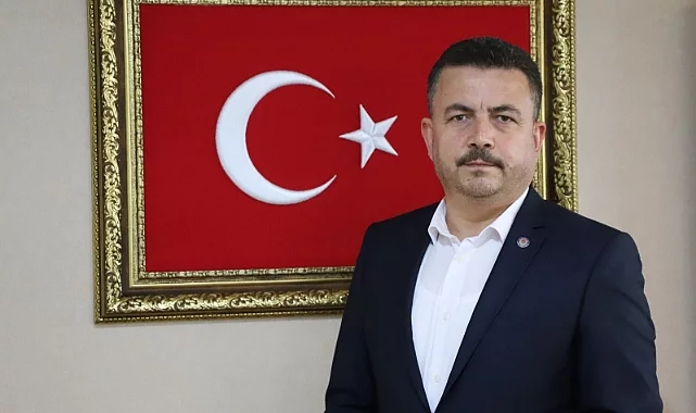 Bursa'da Başkan Acar: Milli meselemiz gençlerimize iyi bir eğitim sunmaktır