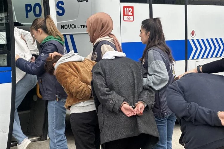 Bursa'da 'çağrı merkezi' çetesine operasyon: 38 gözaltı