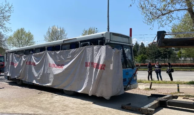 Bursa'da cezaevi memuruna mezar olan otobüs kaldırıldı!
