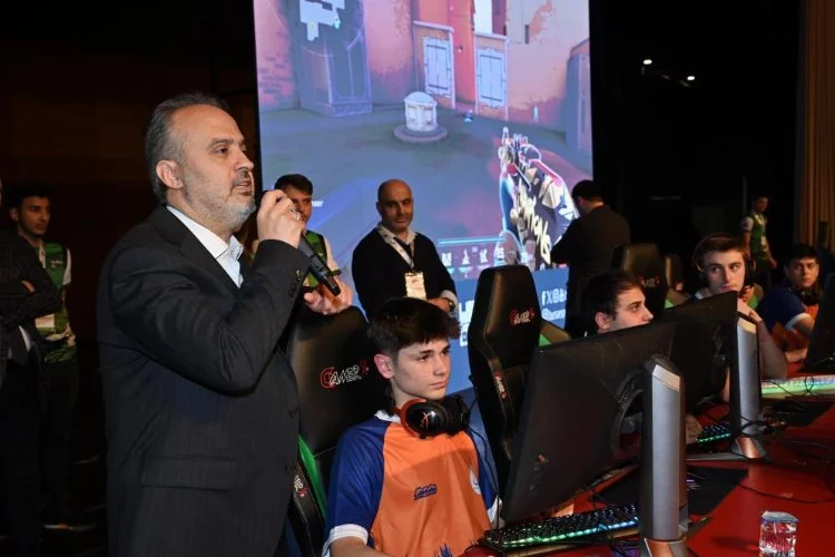 Bursa'da E-spor Turnuvası’nda final heyecanı