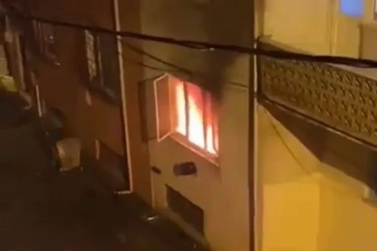 Bursa'da eşiyle tartışınca evi ateşe verdi