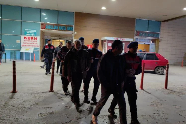 Bursa'da jandarma Mısır uyruklu 5 kişiyi yakaladı!