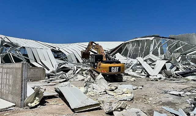 Bursa'da kaçak yapılar yıkılıyor