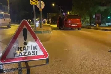 Bursa'da kazaya karışan alkollü sürücü, polisten kaçamadı