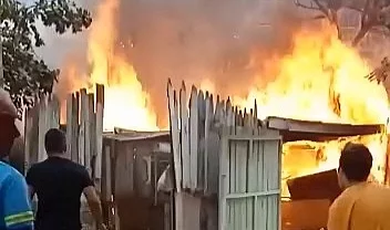 Bursa'da yangın... Ev kullanılamaz hale geldi