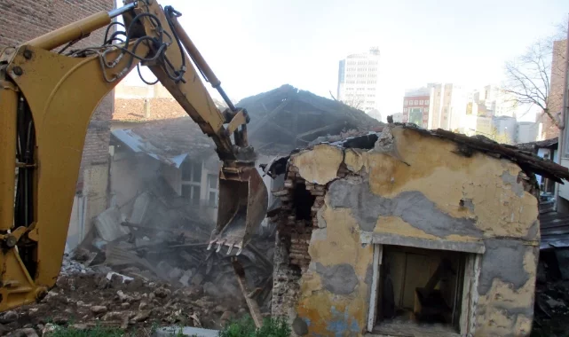 Bursa'da yıkım! Mahalleler nefes alıyor 