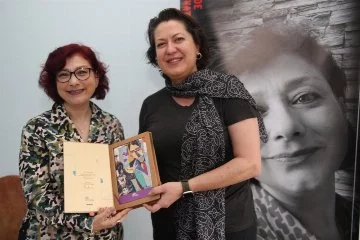 Bursalı kadınlar, yazar Fatma Burçak’la kitabını konuştu