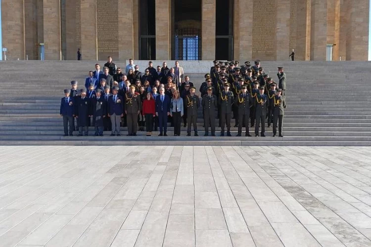 Büyükelçi Korukoğlu'ndan Anıtkabir'e ziyaret