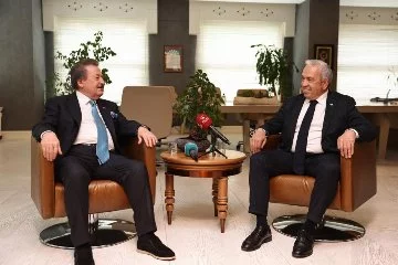 Cavit Çağlar’dan Başkan Özdemir’e tebrik ziyareti