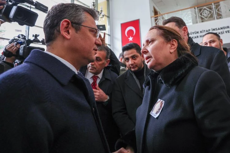 CHP lideri Özel, Semra Dinçer’i yalnız bırakmadı