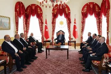 Cumhurbaşkanı Erdoğan, Dolmabahçe’de Haniye’yi kabul etti