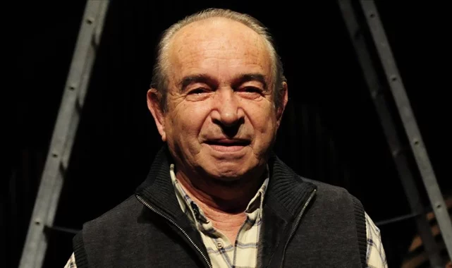 Duayen tiyatro sanatçısı, Bozkurt Kuruç hayatını kaybetti