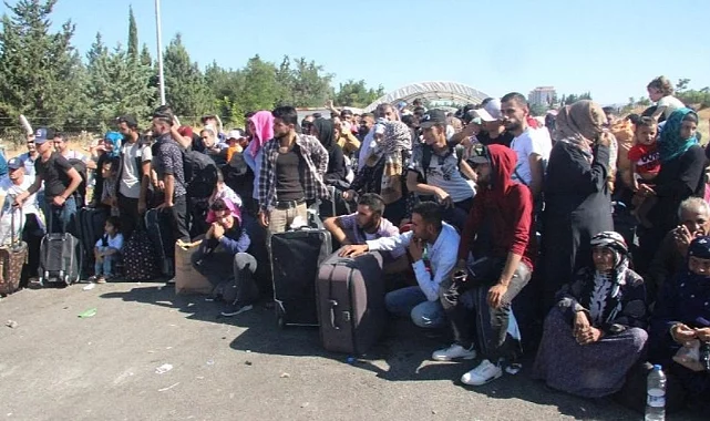 Göç İdaresi: Suriyelilerin gidip gelmelerine izin yok