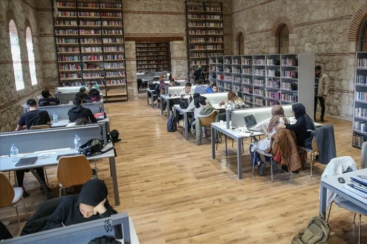 Halk kütüphanelerinde bilgi teknolojileri eğitimi verilmeye başladı
