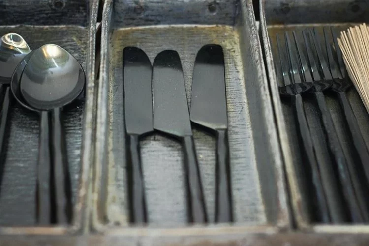 İngiltere plastik çatal, bıçak ve tabakları yasaklıyor