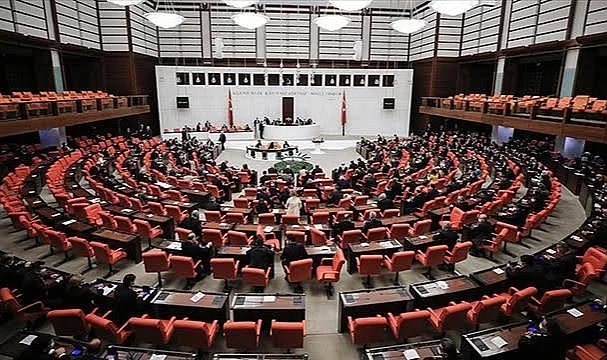 Libya tezkeresi Meclis'te kabul edildi 