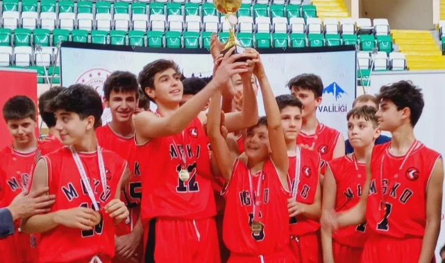 Macide Gazioğlu Kükürtlü Ortaokulu basketbolda il şampiyonu oldu  