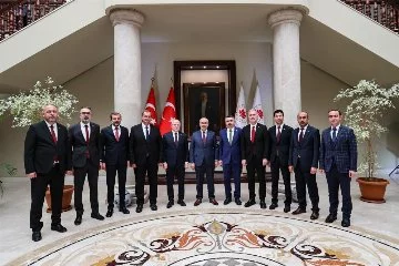 Mazbatalarını alan başkanlar, Vali Demirtaş'ı ziyaret etti