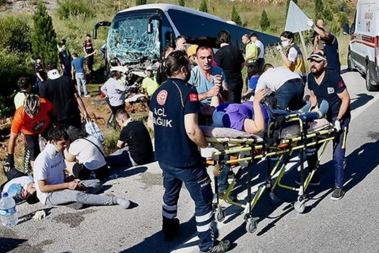 Şarampole devrilen otobüsteki 35 yolcu yaralandı