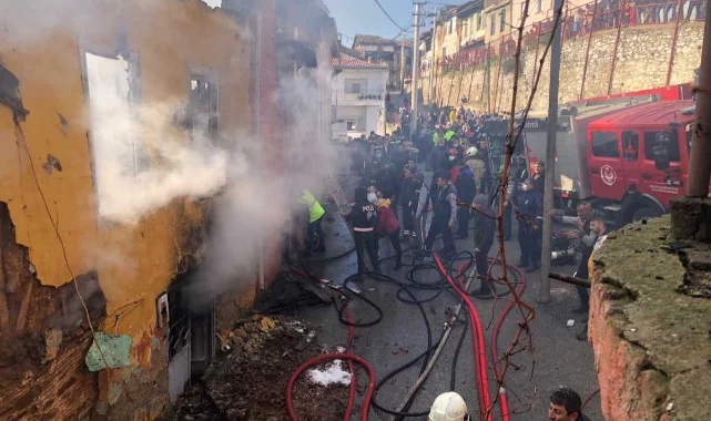 İzmir'de yangın dehşeti: 3 çocuk hayatını kaybetti